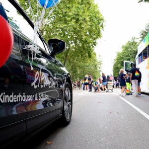 Auto von der Seite auf dem CSD 24