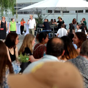 Carola Kammerlander, Waltraud Weegmann und Clemens M. Weegmann eröffnen die Abendveranstaltung des element-i Sommerfests