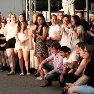 FDFP Absolvent:innen werden geehrt bei der Abendveranstaltung des element-i Sommerfests